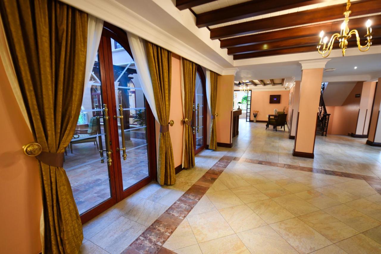 Casa Solada Hotel Kampala Exterior foto